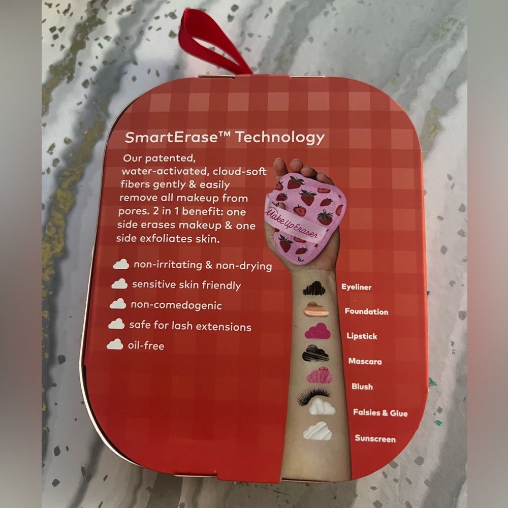 Make up eraser strawberry fields 5 day set NWT - Picture 3 of 4